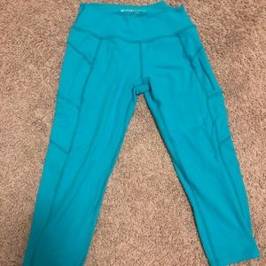Beyond Yoga Turquoise Workout Capri